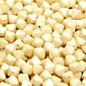 50ks České skleněné mačkané tvarové korálky lucerna 6mm bílá/ béžový listr