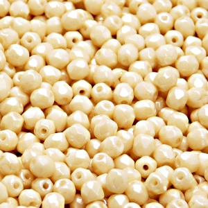 100ks České skleněné broušené ohňovky kulička 4mm bílá/ béžový listr