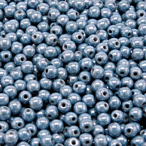 100ks České skleněné mačkané korálky kulička 4mm bílá/ modrý listr