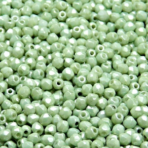 100ks České skleněné broušené ohňovky kulička 3mm bílá/ světle zelený listr