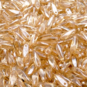 50ks České skleněné mačkané korálky jazýčky 3x11mm čirá/ béžový listr