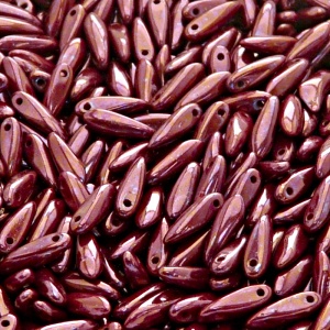 50ks České skleněné mačkané korálky jazýčky 3x11mm červený korál/ nebula listr