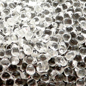 80ks České skleněné mačkané korálky kapky 4x6mm čirá