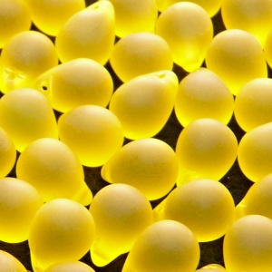 10ks České skleněné mačkané korálky kapky 10x14mm jantar mat