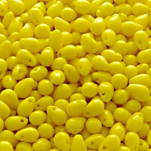 50ks České skleněné mačkané korálky kapky 4x6mm sytá žlutá