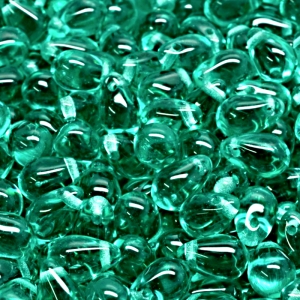 30ks České skleněné mačkané korálky kapky 6x9mm zelená akva