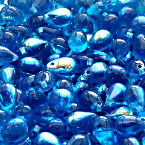 30ks České skleněné mačkané korálky kapky 6x9mm akva/ AB polopokov