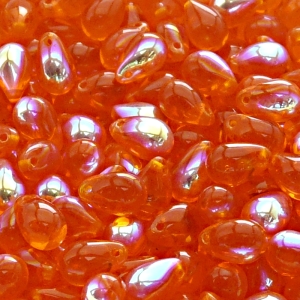 30ks České skleněné mačkané korálky kapky 6x9mm hyacint/ AB polopokov