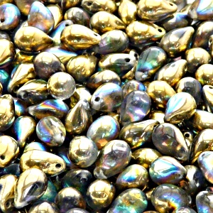 30ks České skleněné mačkané korálky kapky 6x9mm čirá/ zlatá duha