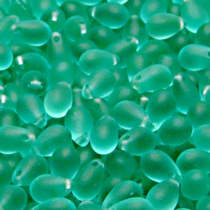 30ks České skleněné mačkané korálky kapky 6x9mm zelená akva mat