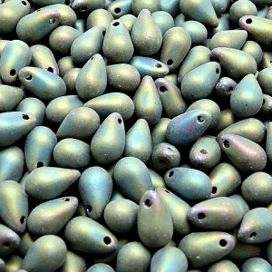 30ks České skleněné mačkané korálky kapky 6x9mm černá/ zelený iris mat