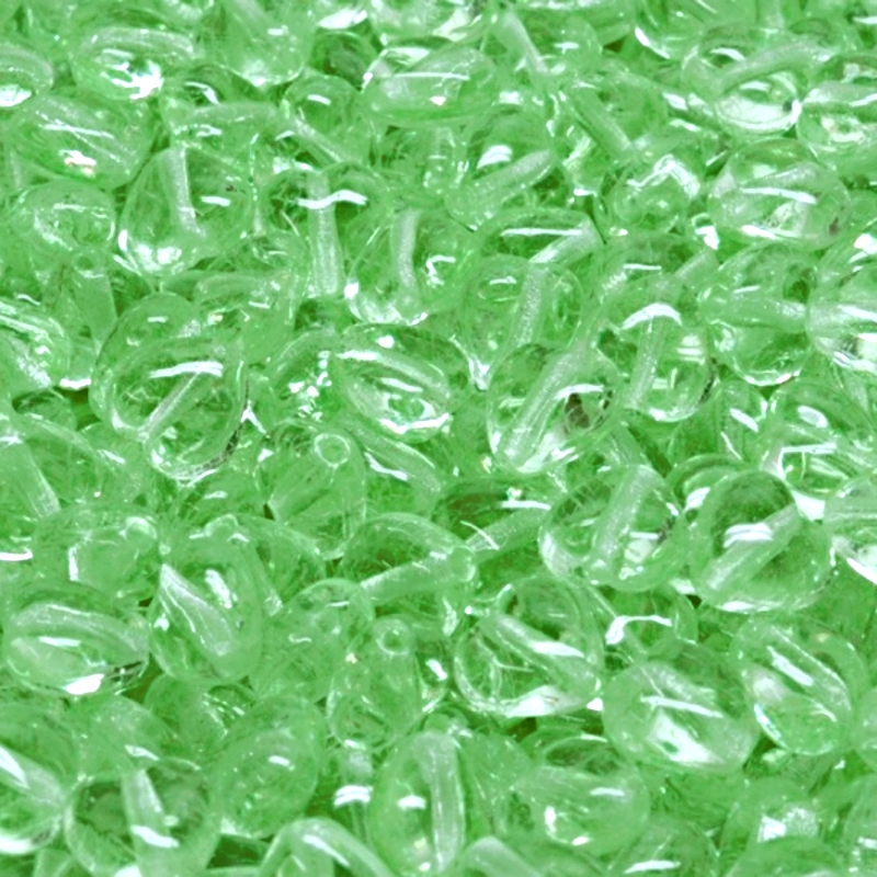 50ks České skleněné mačkané korálky srdíčko 6mm zelený peridot