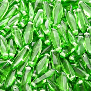 30ks České skleněné mačkané korálky jazýčky 5x16mm světlý chrysolit