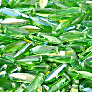 30ks České skleněné mačkané korálky jazýčky 5x16mm světlý chrysolit/ AB polopokov