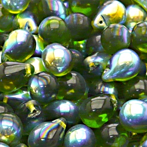 10ks České skleněné mačkané korálky kapky 10x14mm olivín/ AB polopokov