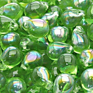 10ks České skleněné mačkané korálky kapky 10x14mm zelený peridot/ AB polopokov