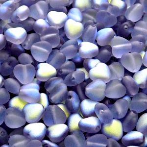 50ks České skleněné mačkané korálky srdíčko 6mm tanzanit/ AB polopokov mat