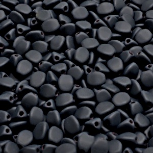 100ks České skleněné mačkané korálky pohanka 5mm černá mat