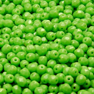 100ks České skleněné broušené ohňovky kulička 4mm sytá světle zelená