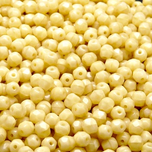 100ks České skleněné broušené ohňovky kulička 4mm sytá béžová