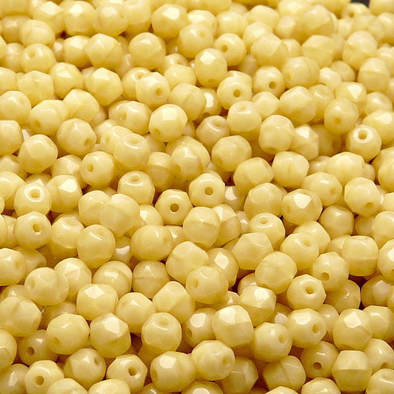 100ks České skleněné broušené ohňovky kulička 4mm sytá béžová