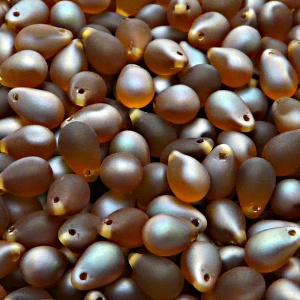 30ks České skleněné mačkané korálky kapky 6x9mm topas/ celsian polopokov mat