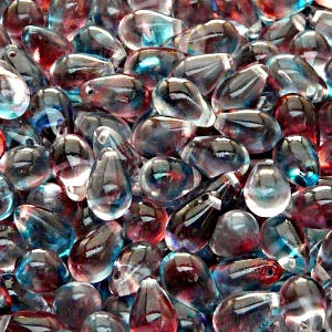 30ks České skleněné mačkané korálky kapky 6x9mm čirá/ červeno-azurový dvoubarevný stříkaný dekor