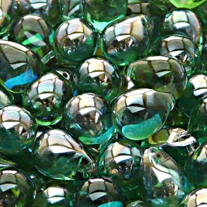10ks České skleněné mačkané korálky kapky 10x14mm světle zelená akva/ celsian polopokov