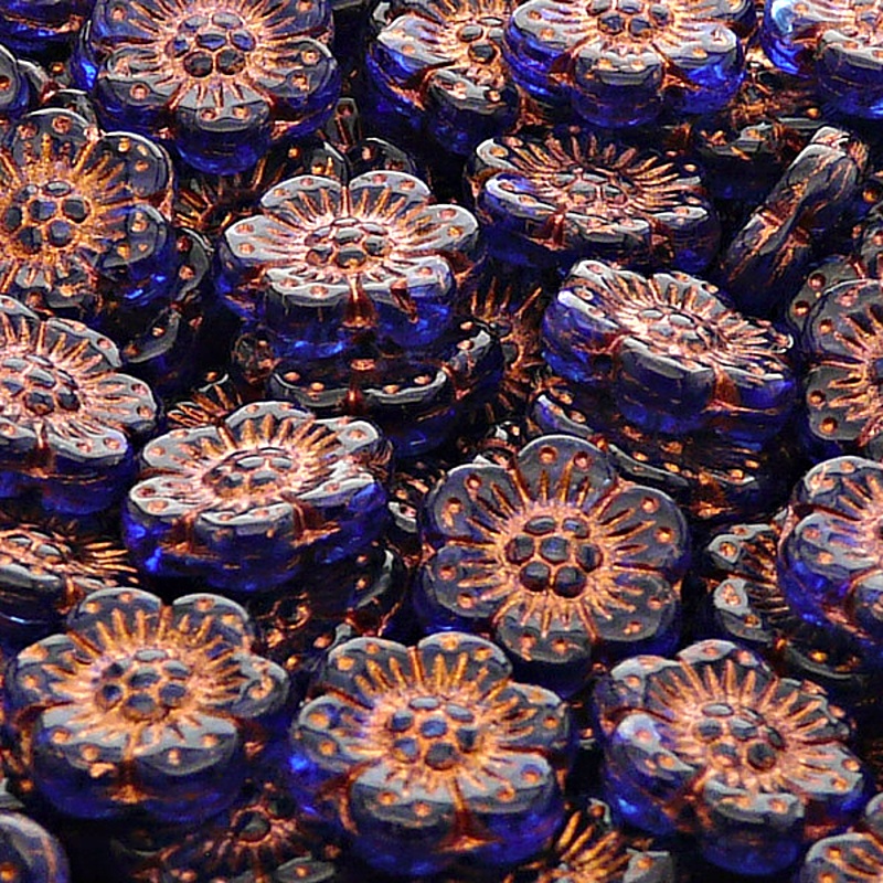 8ks České skleněné mačkané korálky kytičky ploché 14mm safír/ bronzový zátěr
